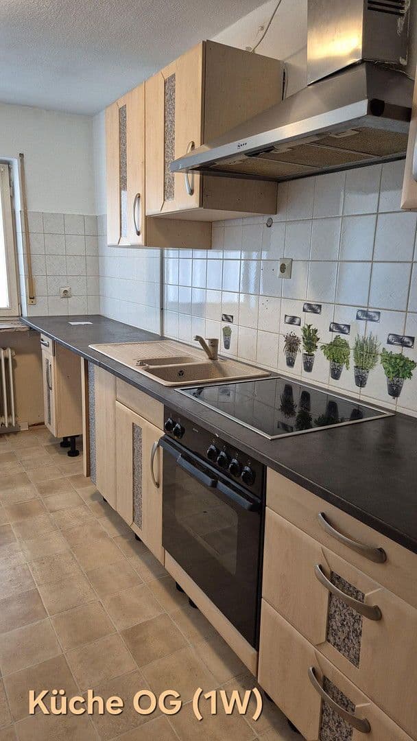 Predaj domu 313 m², pozemek 480 m², Hüllreuthstr 13, Michelau in Oberfranken, Bavorsko Predaj domu 313 m², pozemek 480 m², Hüllreuthstr 13, Michelau in Oberfranken, Bavorsko