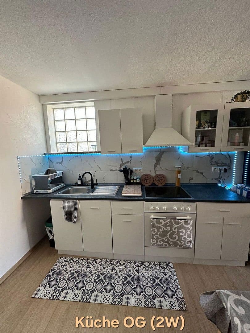 Predaj domu 313 m², pozemek 480 m², Hüllreuthstr 13, Michelau in Oberfranken, Bavorsko Predaj domu 313 m², pozemek 480 m², Hüllreuthstr 13, Michelau in Oberfranken, Bavorsko