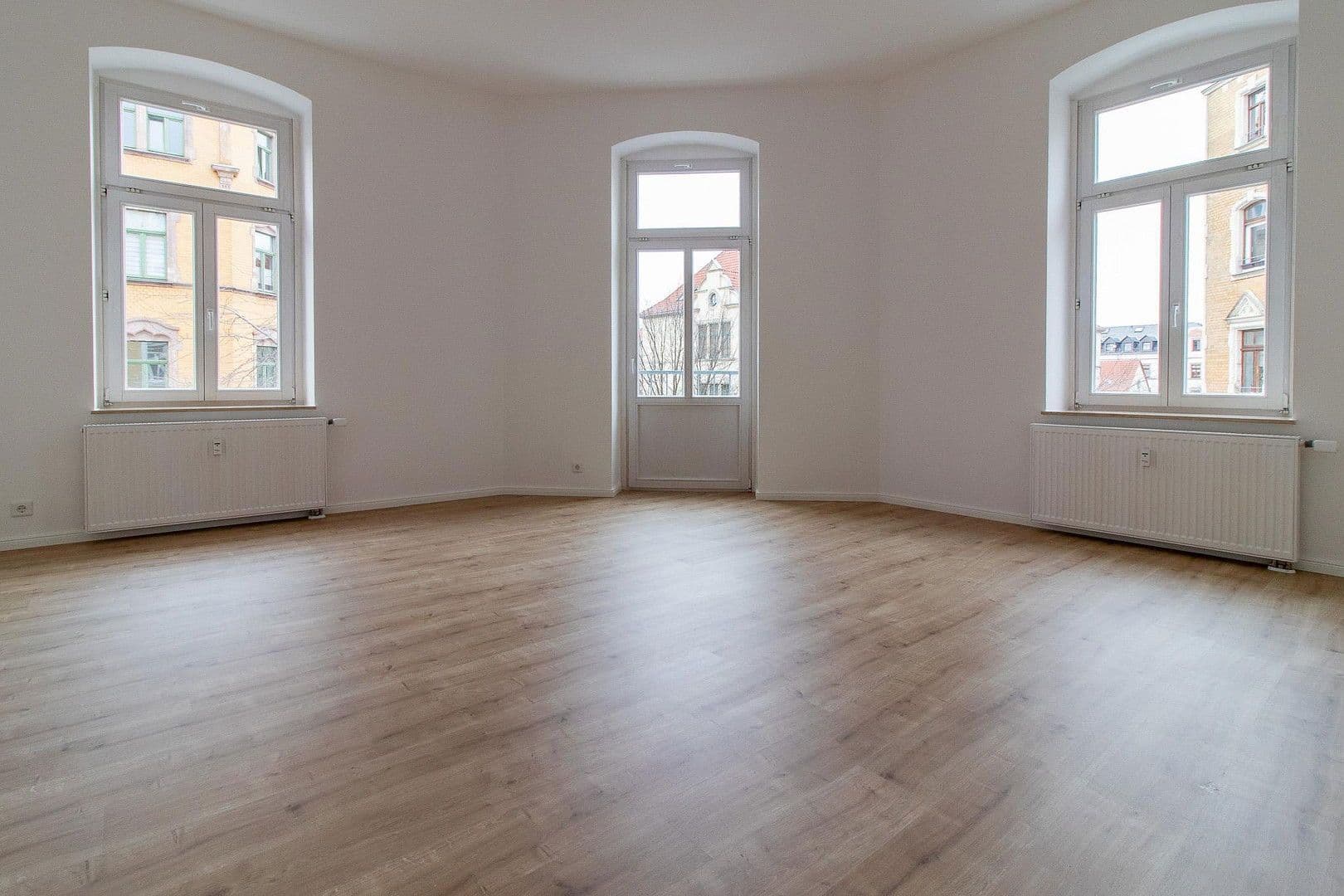 Prenájom bytu 2-izbový 73 m², Chemnitz, Sasko Prenájom bytu 2-izbový 73 m², Chemnitz, Sasko
