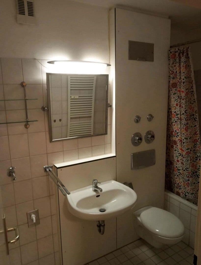 Prenájom bytu 2-izbový 62 m², Wittelsbachstraße 72, Ludwigshafen, Porýnie-Falcko Prenájom bytu 2-izbový 62 m², Wittelsbachstraße 72, Ludwigshafen, Porýnie-Falcko