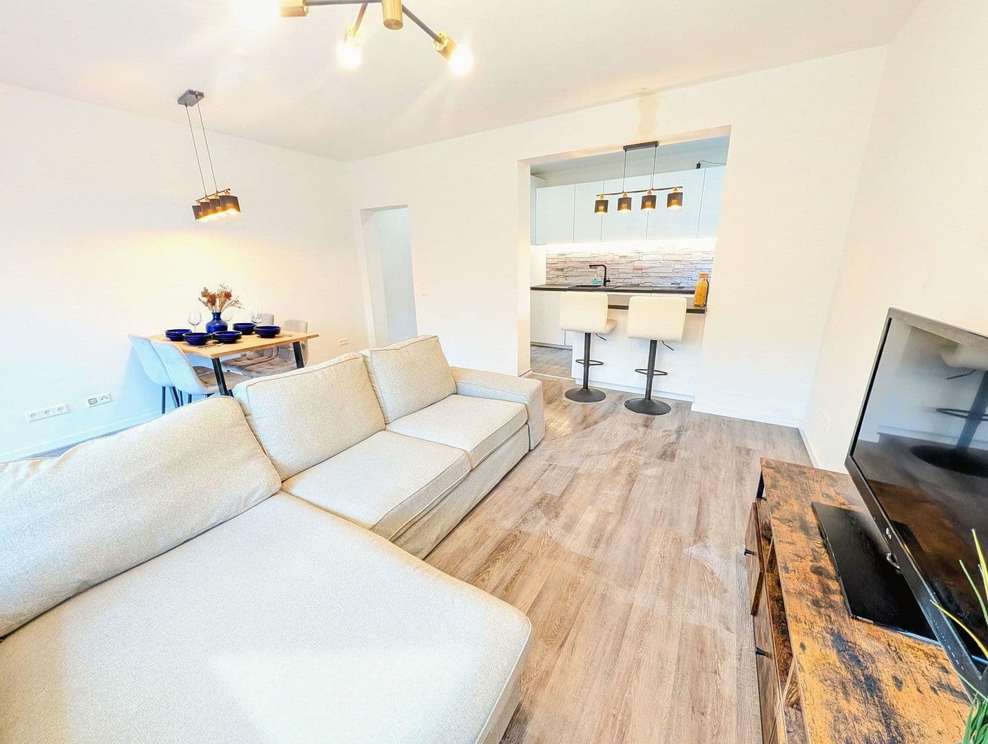 Predaj bytu 4-izbový 92 m², Ostpreußendamm 162, Berlin, Berlín Predaj bytu 4-izbový 92 m², Ostpreußendamm 162, Berlin, Berlín