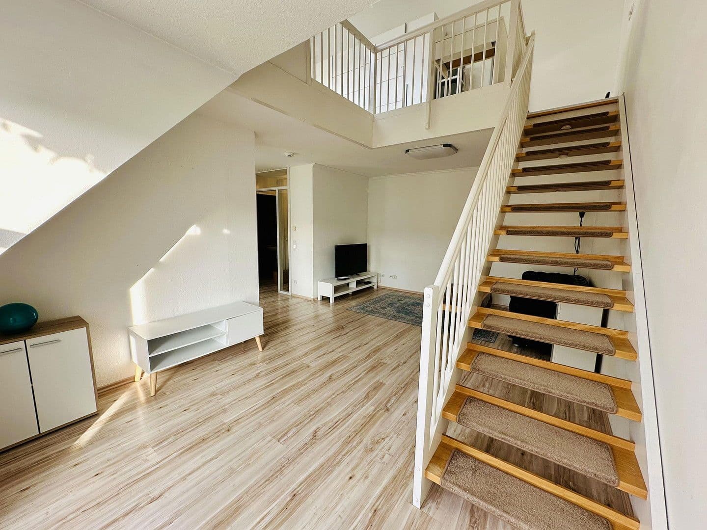 Prenájom bytu 2-izbový 62 m², Parkstr. 89 D, Berlin, Berlín Prenájom bytu 2-izbový 62 m², Parkstr. 89 D, Berlin, Berlín