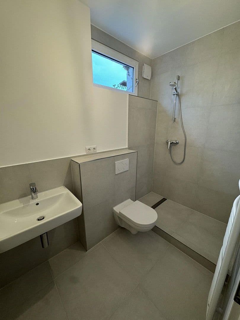 Prenájom bytu 3-izbový 75 m², Rheinstraße 214, Ingelheim am Rhein, Porýnie-Falcko Prenájom bytu 3-izbový 75 m², Rheinstraße 214, Ingelheim am Rhein, Porýnie-Falcko