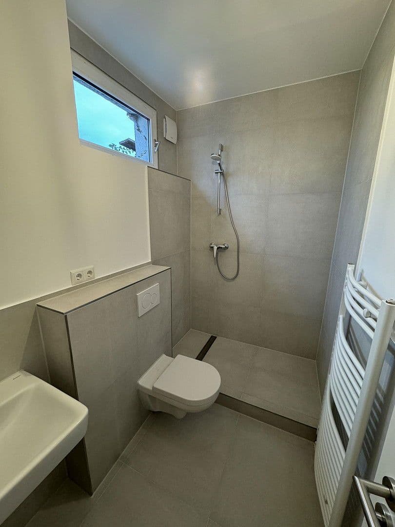 Prenájom bytu 3-izbový 75 m², Rheinstraße 214, Ingelheim am Rhein, Porýnie-Falcko Prenájom bytu 3-izbový 75 m², Rheinstraße 214, Ingelheim am Rhein, Porýnie-Falcko