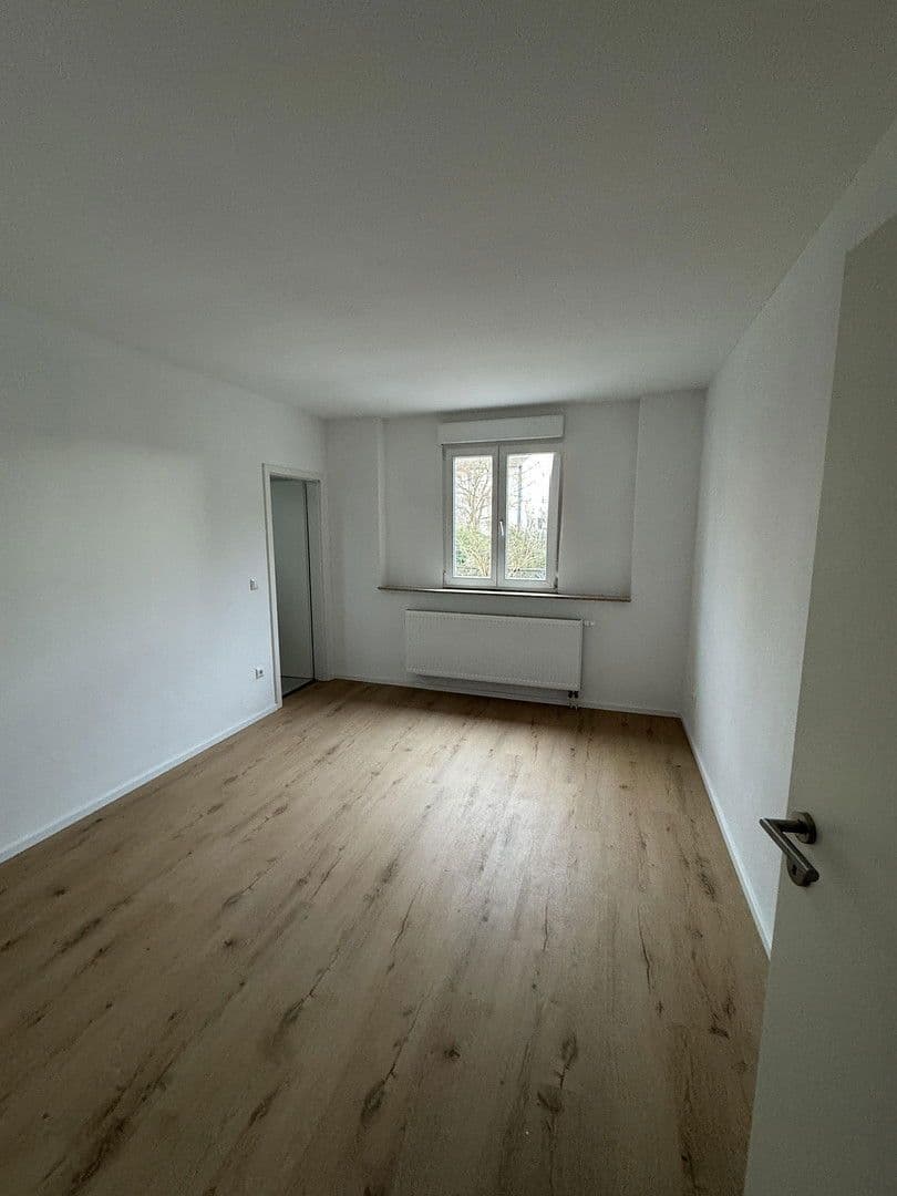 Prenájom bytu 3-izbový 75 m², Rheinstraße 214, Ingelheim am Rhein, Porýnie-Falcko Prenájom bytu 3-izbový 75 m², Rheinstraße 214, Ingelheim am Rhein, Porýnie-Falcko