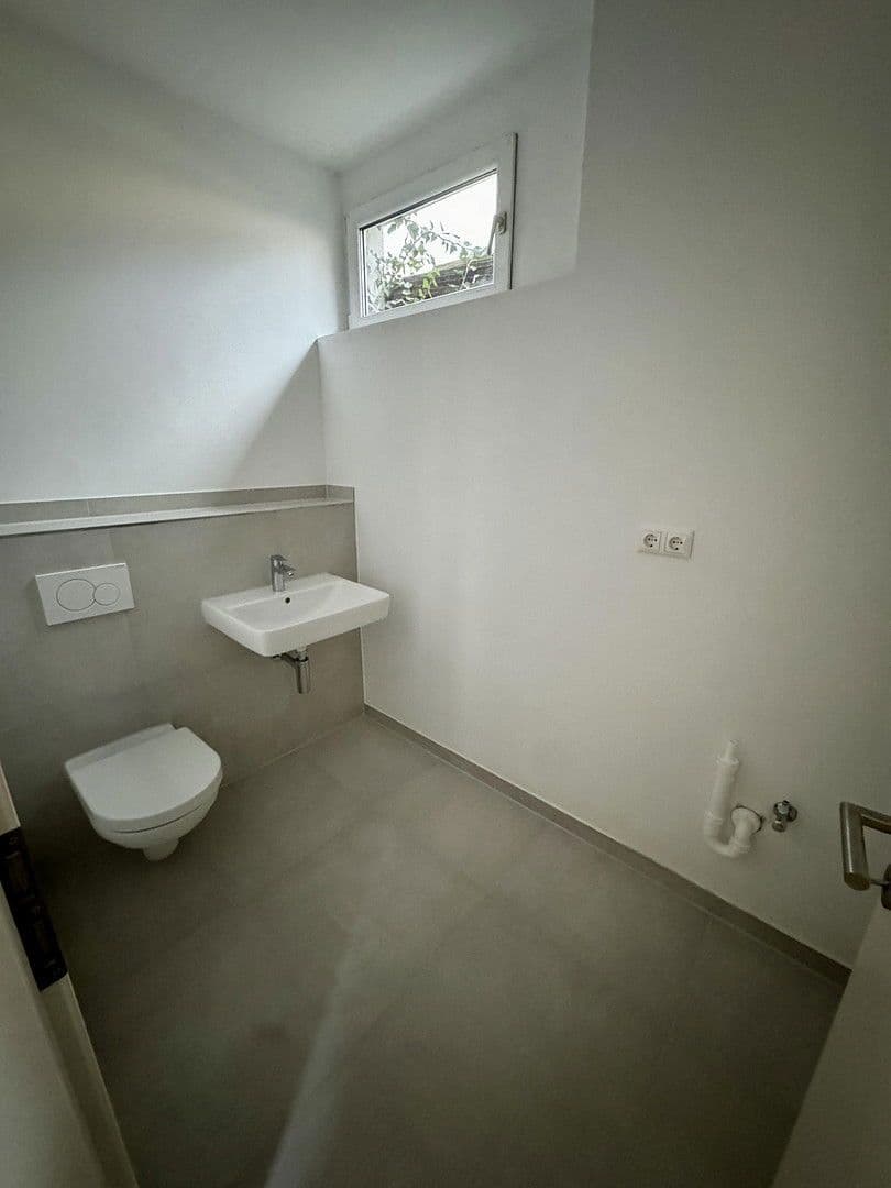 Prenájom bytu 3-izbový 75 m², Rheinstraße 214, Ingelheim am Rhein, Porýnie-Falcko Prenájom bytu 3-izbový 75 m², Rheinstraße 214, Ingelheim am Rhein, Porýnie-Falcko