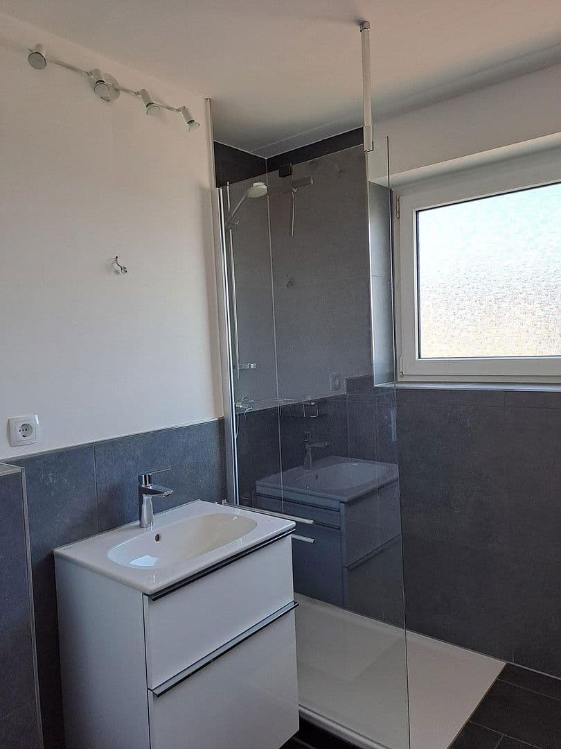 Prenájom bytu 2-izbový 66 m², Siegburg, Severné Porýnie - Westfálsko Prenájom bytu 2-izbový 66 m², Siegburg, Severné Porýnie - Westfálsko