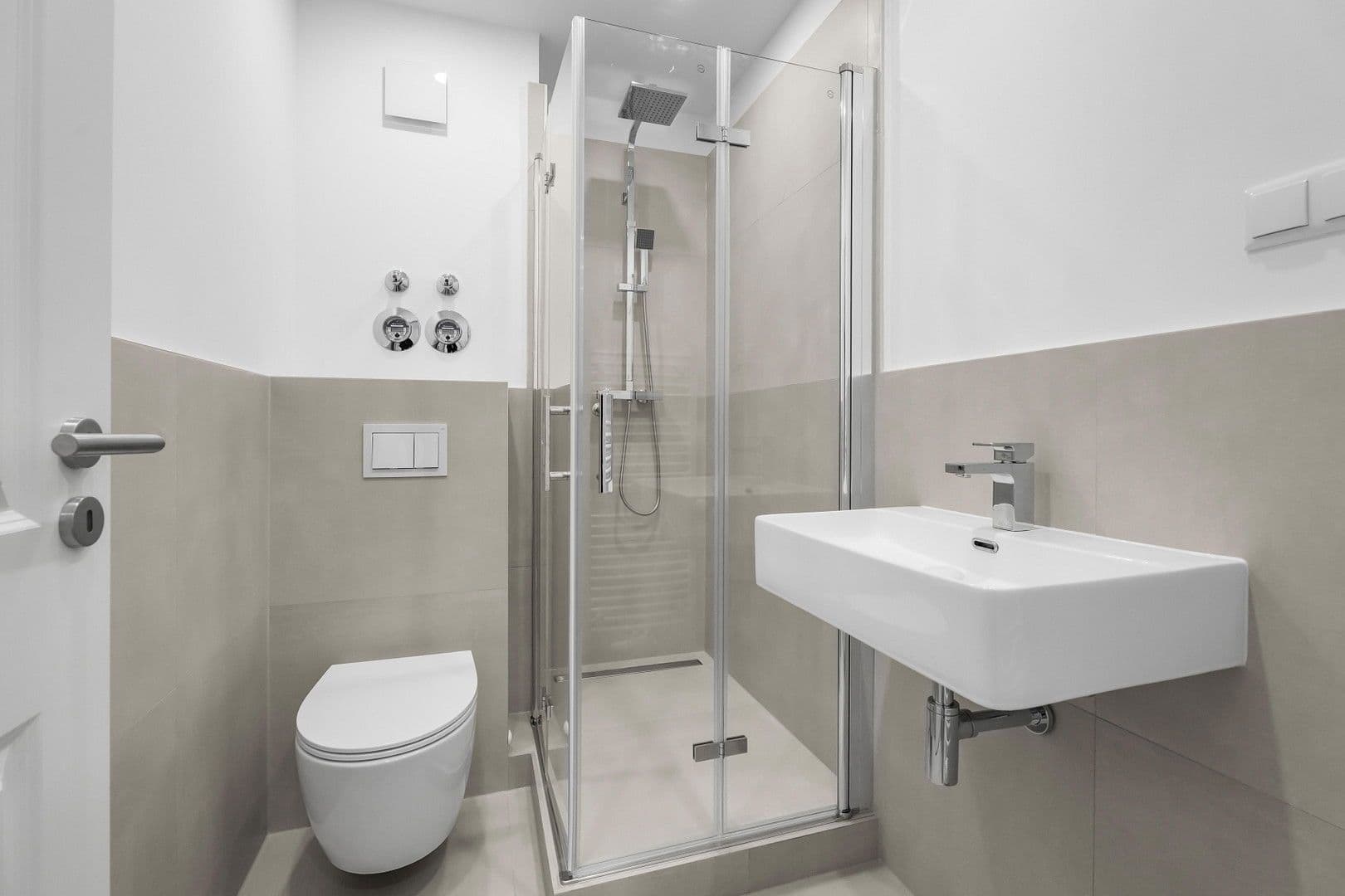 Prenájom bytu 2-izbový 55 m², Berliner Straße, Hannover, Dolné Sasko Prenájom bytu 2-izbový 55 m², Berliner Straße, Hannover, Dolné Sasko