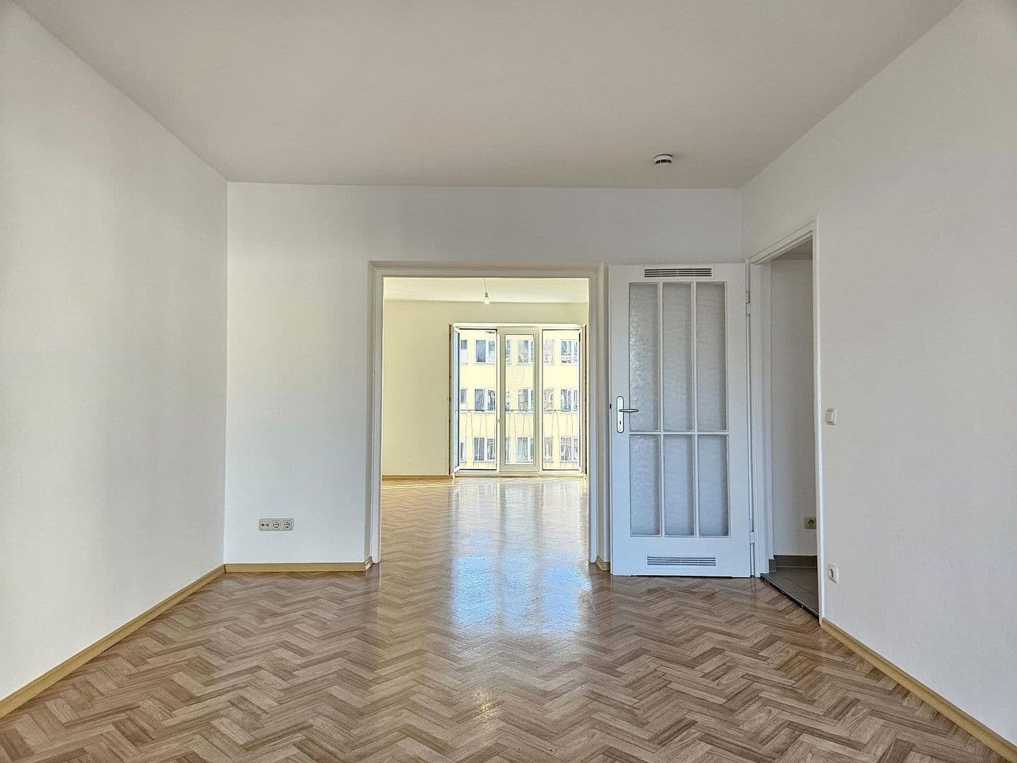 Prenájom bytu 3-izbový 69 m², Paul-Heyse-Straße 19, München, Bavorsko Prenájom bytu 3-izbový 69 m², Paul-Heyse-Straße 19, München, Bavorsko