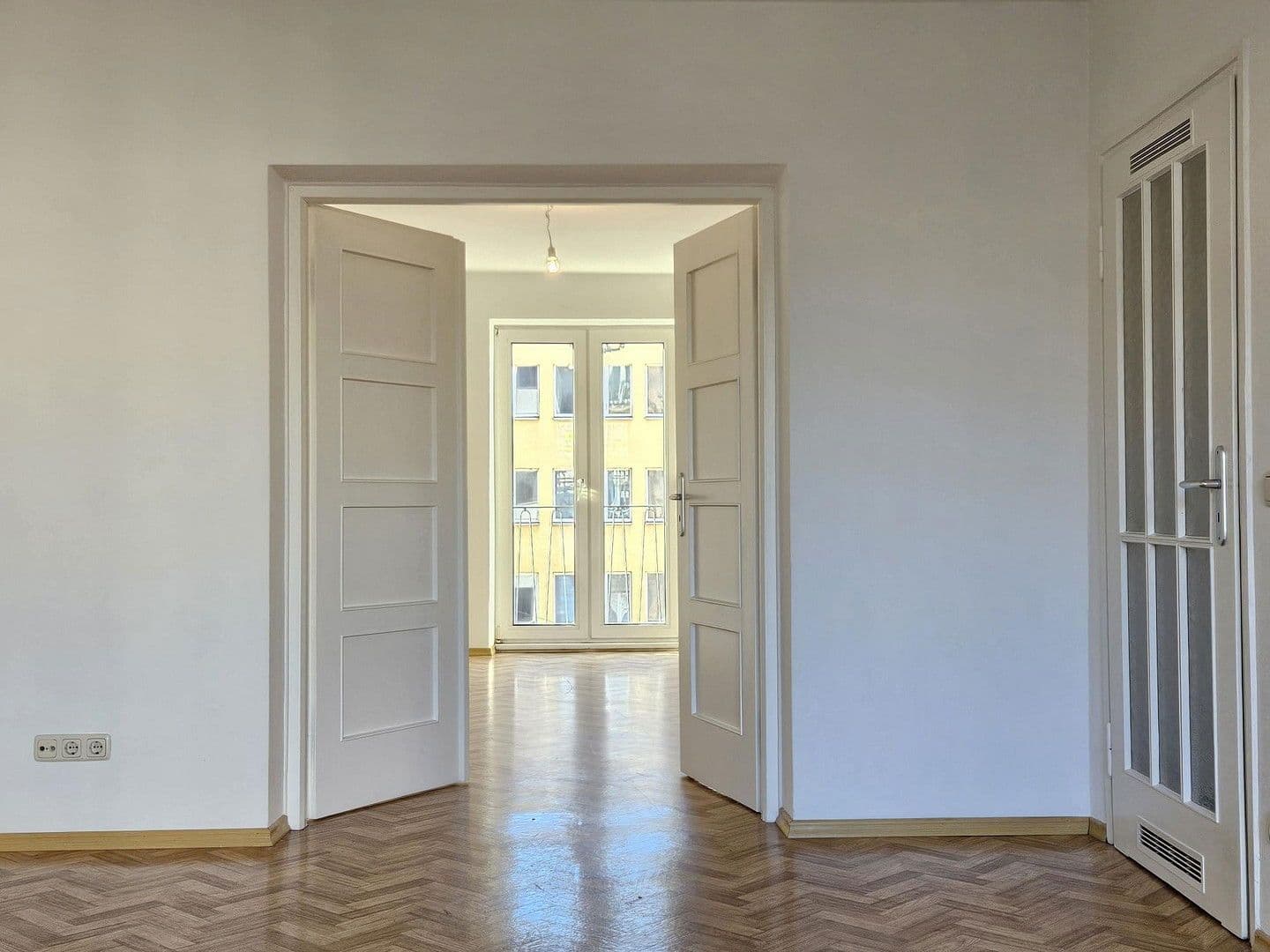 Prenájom bytu 3-izbový 69 m², Paul-Heyse-Straße 19, München, Bavorsko Prenájom bytu 3-izbový 69 m², Paul-Heyse-Straße 19, München, Bavorsko