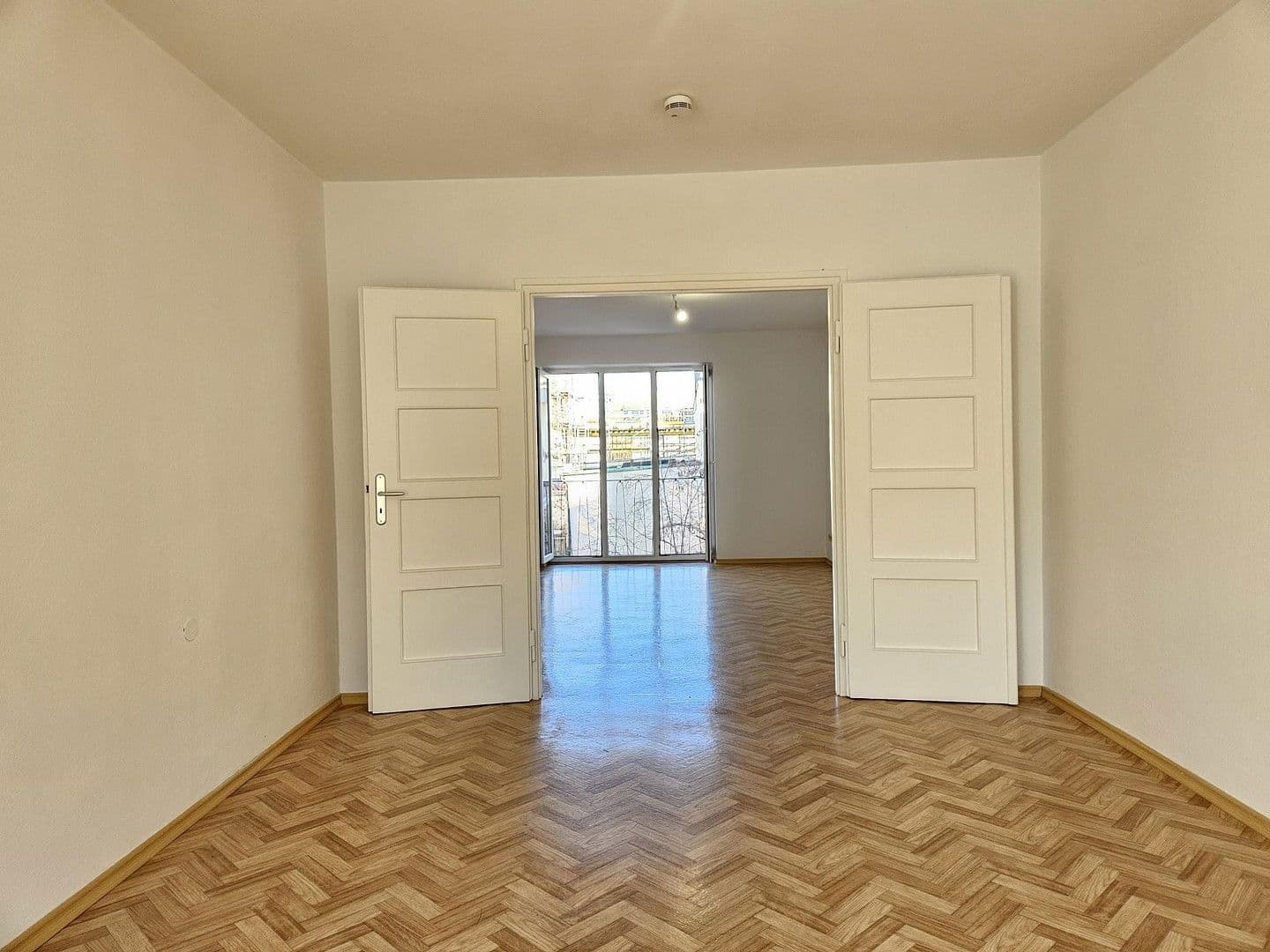 Prenájom bytu 3-izbový 69 m², Paul-Heyse-Straße 19, München, Bavorsko Prenájom bytu 3-izbový 69 m², Paul-Heyse-Straße 19, München, Bavorsko