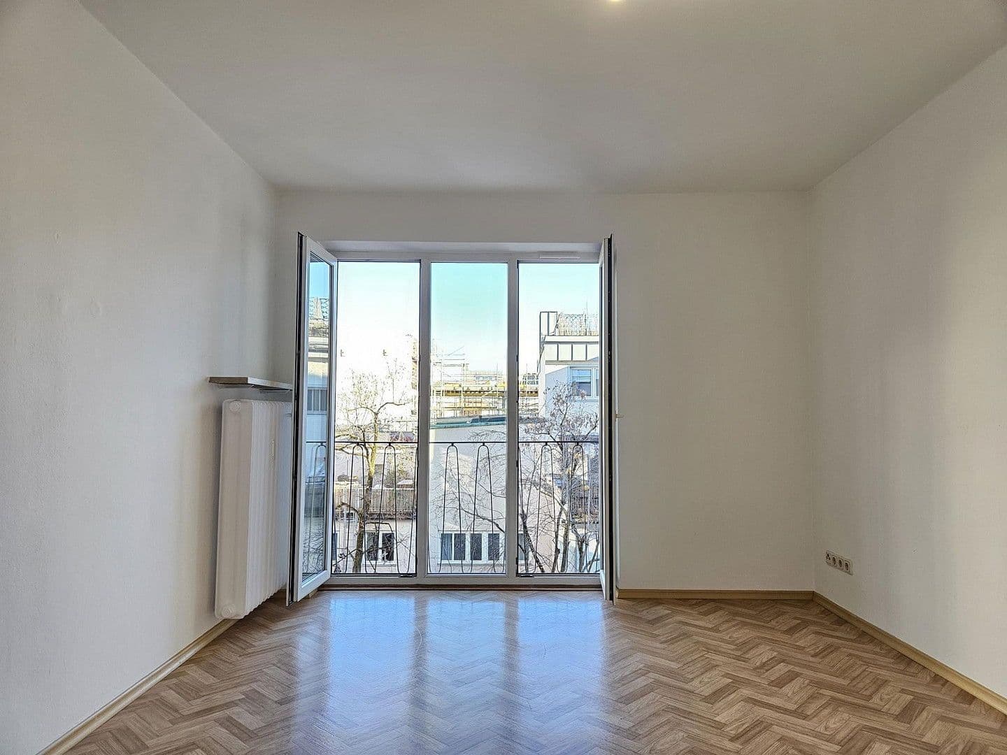 Prenájom bytu 3-izbový 69 m², Paul-Heyse-Straße 19, München, Bavorsko Prenájom bytu 3-izbový 69 m², Paul-Heyse-Straße 19, München, Bavorsko