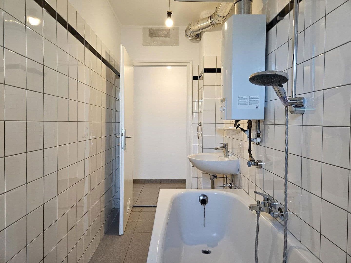 Prenájom bytu 3-izbový 69 m², Paul-Heyse-Straße 19, München, Bavorsko Prenájom bytu 3-izbový 69 m², Paul-Heyse-Straße 19, München, Bavorsko