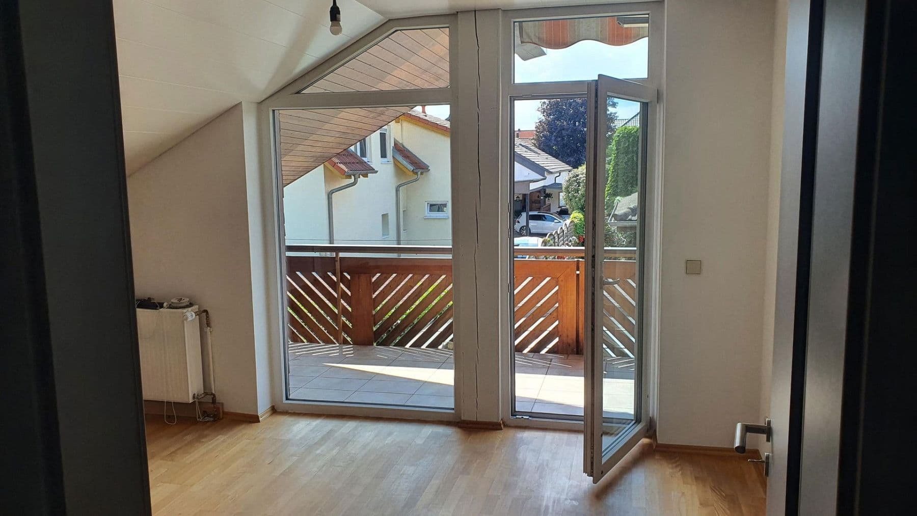 Prenájom bytu 4-izbový 88 m², Rottenburg am Neckar, Bádensko-Wurttembersko Prenájom bytu 4-izbový 88 m², Rottenburg am Neckar, Bádensko-Wurttembersko