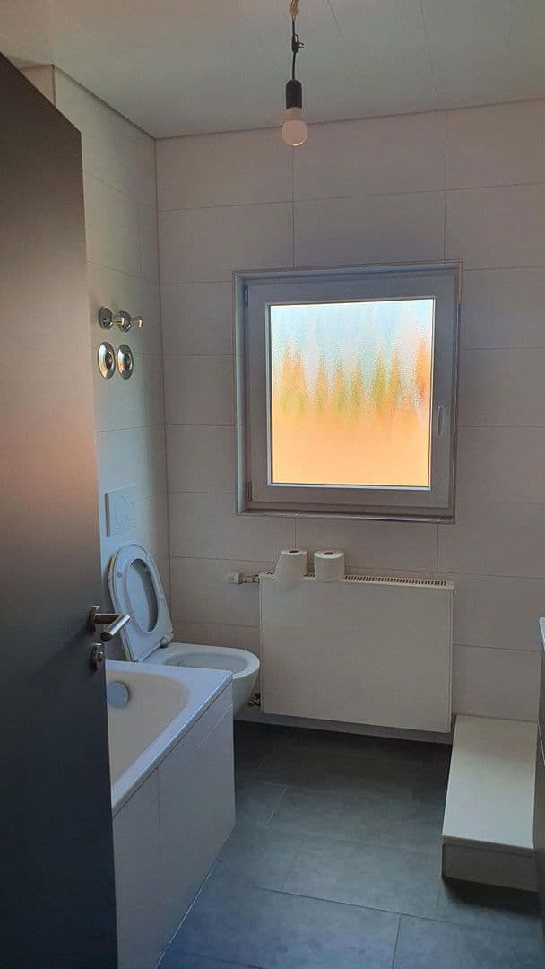 Prenájom bytu 4-izbový 88 m², Rottenburg am Neckar, Bádensko-Wurttembersko Prenájom bytu 4-izbový 88 m², Rottenburg am Neckar, Bádensko-Wurttembersko