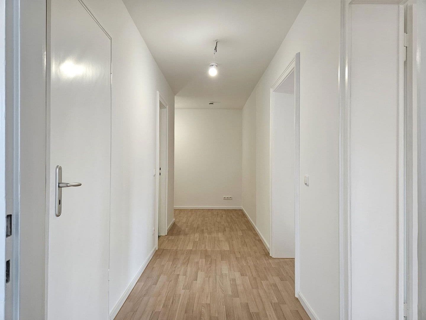 Prenájom bytu 2-izbový 68 m², Agnes-Bernauer-Straße 73, München, Bavorsko Prenájom bytu 2-izbový 68 m², Agnes-Bernauer-Straße 73, München, Bavorsko