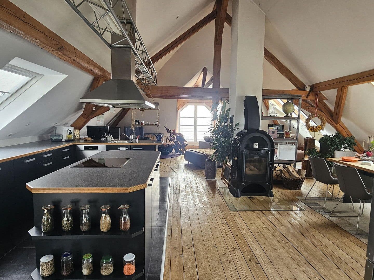 Prenájom bytu 3-izbový 120 m², Müllergasse 1, Geislingen, Bádensko-Wurttembersko Prenájom bytu 3-izbový 120 m², Müllergasse 1, Geislingen, Bádensko-Wurttembersko