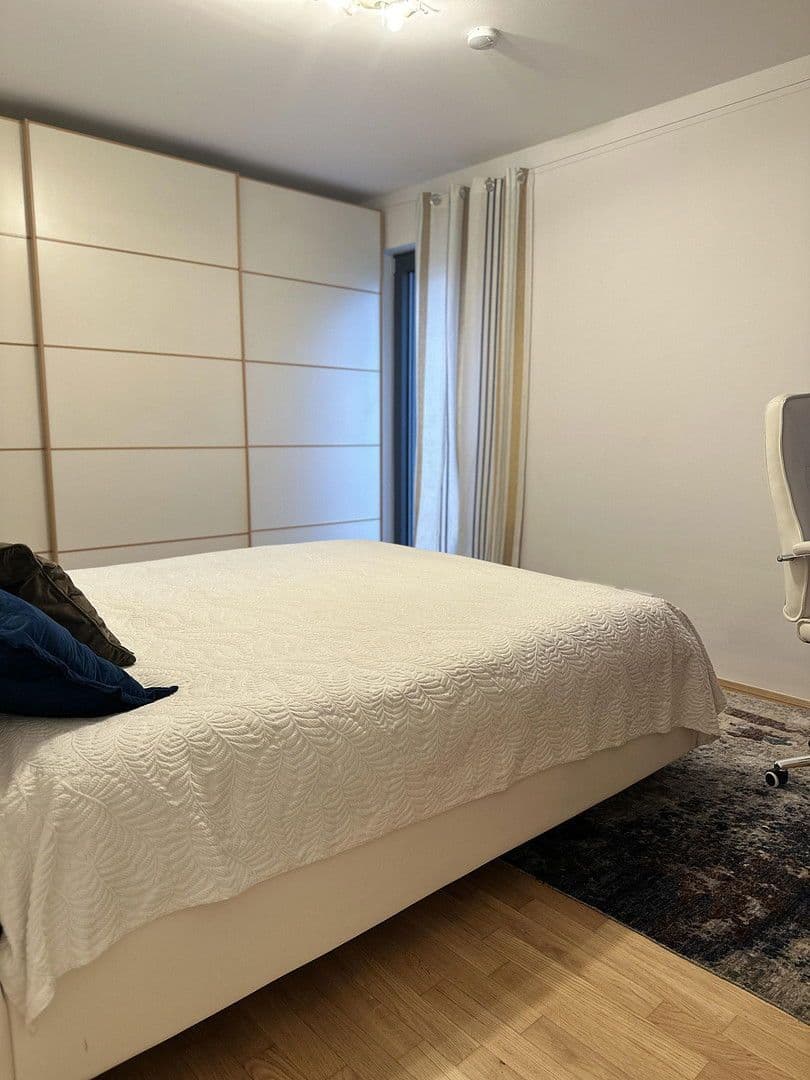 Prenájom bytu 2-izbový 64 m², München, Bavorsko Prenájom bytu 2-izbový 64 m², München, Bavorsko