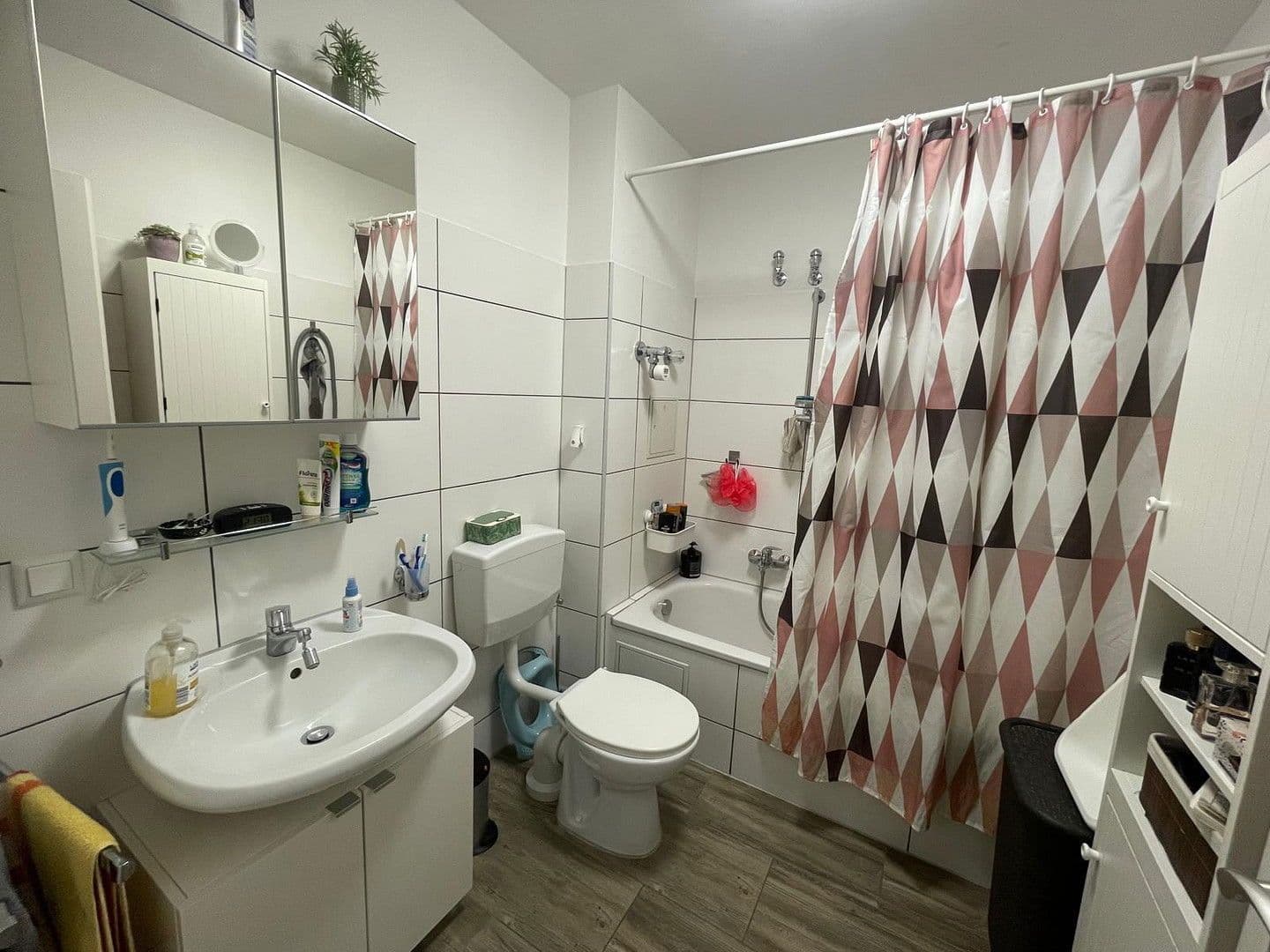 Prenájom bytu 3-izbový 70 m², Königsberger Straße 2a, Germersheim, Porýnie-Falcko Prenájom bytu 3-izbový 70 m², Königsberger Straße 2a, Germersheim, Porýnie-Falcko