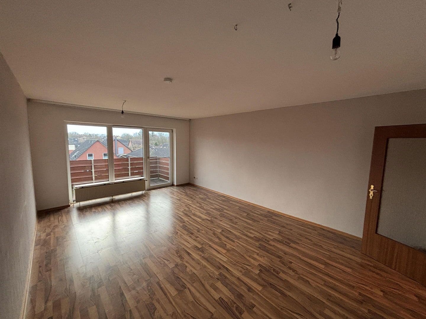 Prenájom bytu 3-izbový 83 m², Celle, Dolné Sasko Prenájom bytu 3-izbový 83 m², Celle, Dolné Sasko