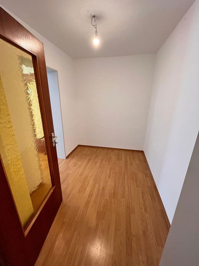 Predaj domu 115 m², pozemek 327 m², Kirchseeoner Weg 49, Eglharting, Bavorsko Predaj domu 115 m², pozemek 327 m², Kirchseeoner Weg 49, Eglharting, Bavorsko