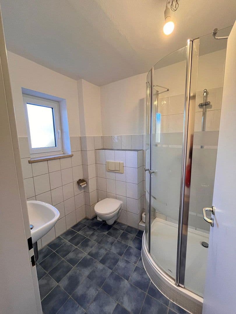 Predaj domu 115 m², pozemek 327 m², Kirchseeoner Weg 49, Eglharting, Bavorsko Predaj domu 115 m², pozemek 327 m², Kirchseeoner Weg 49, Eglharting, Bavorsko