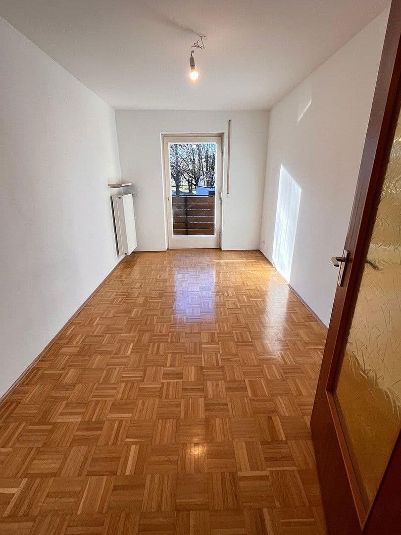 Predaj domu 115 m², pozemek 327 m², Kirchseeoner Weg 49, Eglharting, Bavorsko Predaj domu 115 m², pozemek 327 m², Kirchseeoner Weg 49, Eglharting, Bavorsko