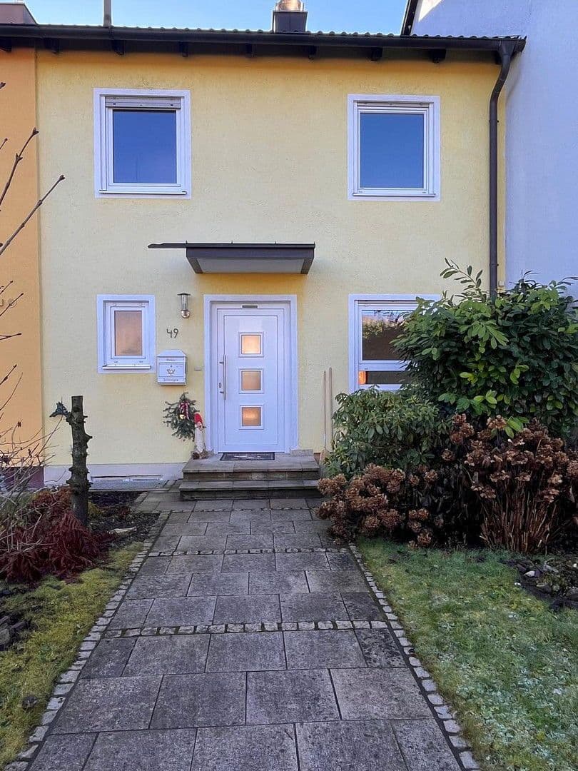 Predaj domu 115 m², pozemek 327 m², Kirchseeoner Weg 49, Eglharting, Bavorsko Predaj domu 115 m², pozemek 327 m², Kirchseeoner Weg 49, Eglharting, Bavorsko