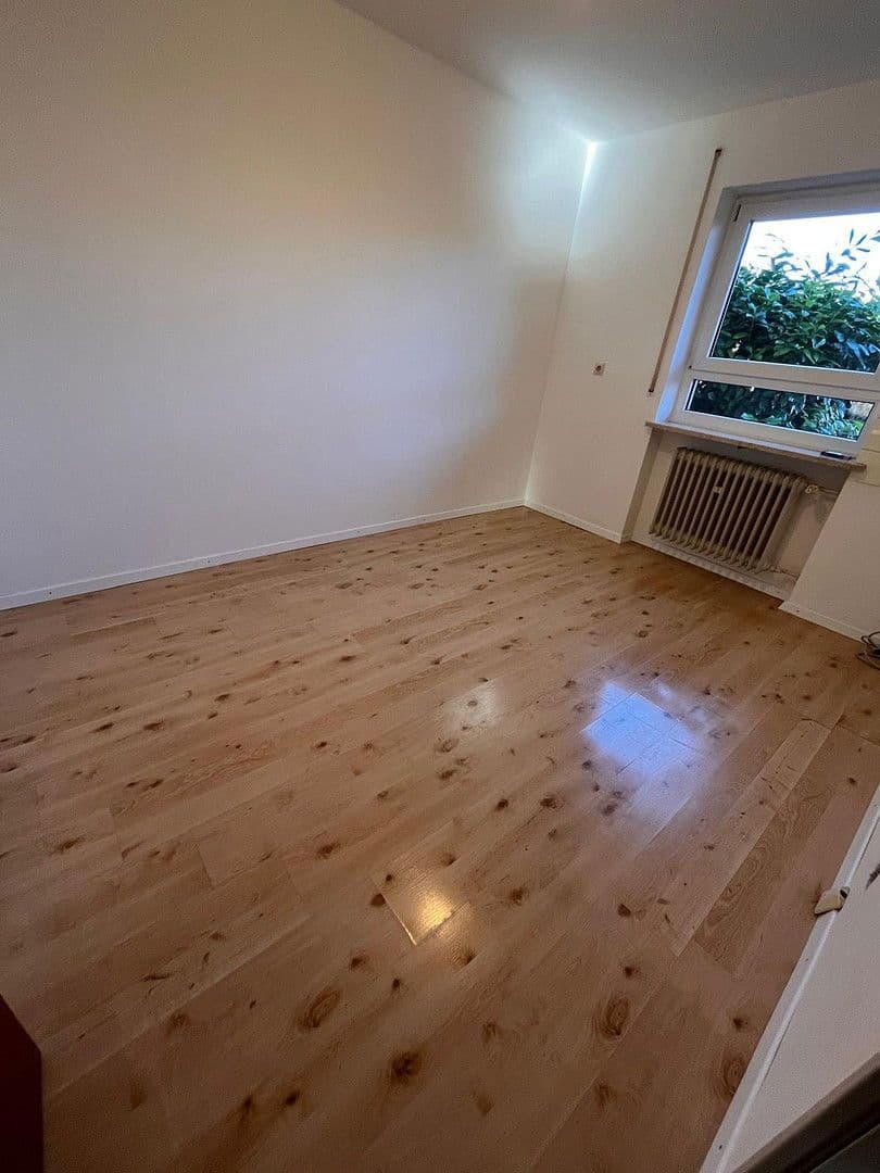 Predaj domu 115 m², pozemek 327 m², Kirchseeoner Weg 49, Eglharting, Bavorsko Predaj domu 115 m², pozemek 327 m², Kirchseeoner Weg 49, Eglharting, Bavorsko