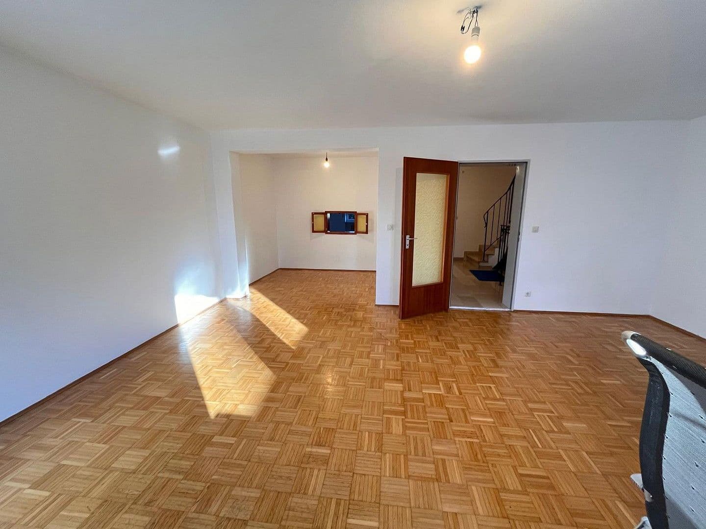 Predaj domu 115 m², pozemek 327 m², Kirchseeoner Weg 49, Eglharting, Bavorsko Predaj domu 115 m², pozemek 327 m², Kirchseeoner Weg 49, Eglharting, Bavorsko