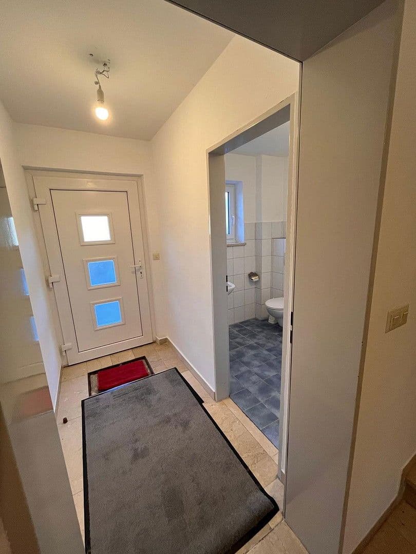 Predaj domu 115 m², pozemek 327 m², Kirchseeoner Weg 49, Eglharting, Bavorsko Predaj domu 115 m², pozemek 327 m², Kirchseeoner Weg 49, Eglharting, Bavorsko