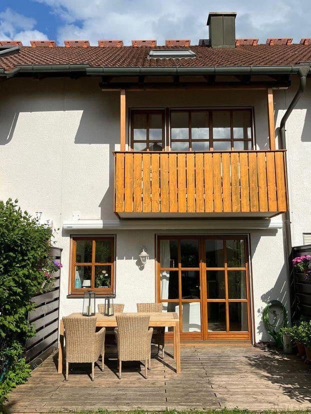 Prenájom domu 110 m², pozemek 175 m², Eichenau, Bavorsko Prenájom domu 110 m², pozemek 175 m², Eichenau, Bavorsko