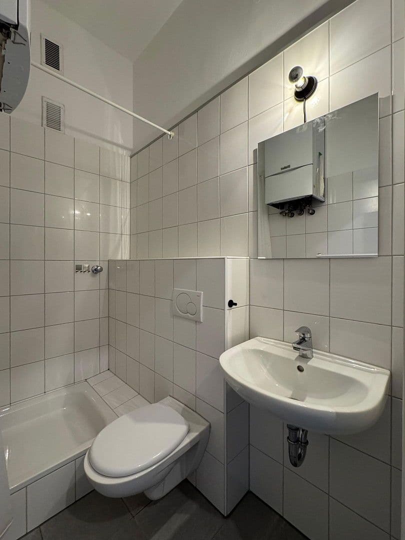 Prenájom bytu 1-izbový 34 m², Breuerstraße, Köln, Severné Porýnie - Westfálsko Prenájom bytu 1-izbový 34 m², Breuerstraße, Köln, Severné Porýnie - Westfálsko