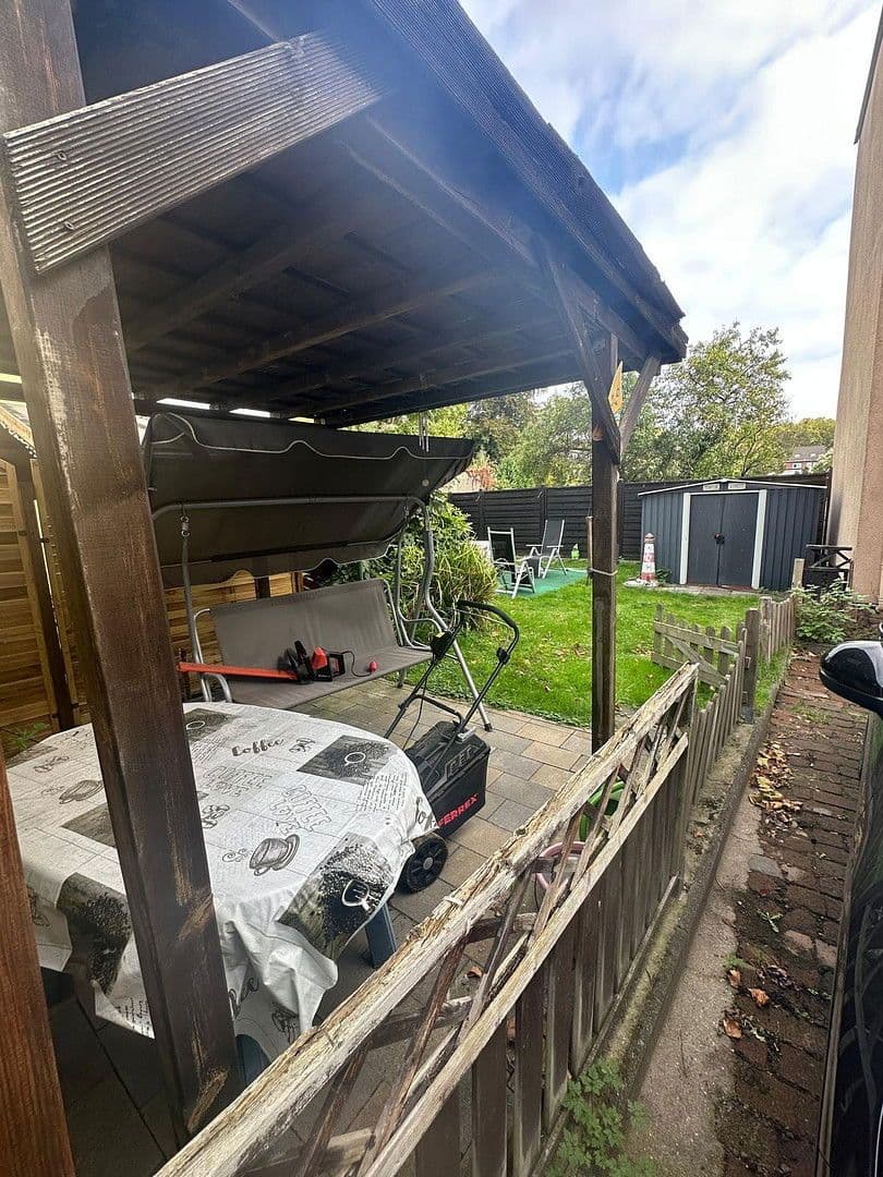 Prenájom domu 65 m², pozemek 107 m², Katharinenstraße 73, Oberhausen, Severné Porýnie - Westfálsko Prenájom domu 65 m², pozemek 107 m², Katharinenstraße 73, Oberhausen, Severné Porýnie - Westfálsko