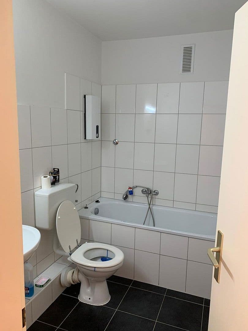 Prenájom bytu 1-izbový 43 m², Brehmstr. 2, Velbert, Severné Porýnie - Westfálsko Prenájom bytu 1-izbový 43 m², Brehmstr. 2, Velbert, Severné Porýnie - Westfálsko
