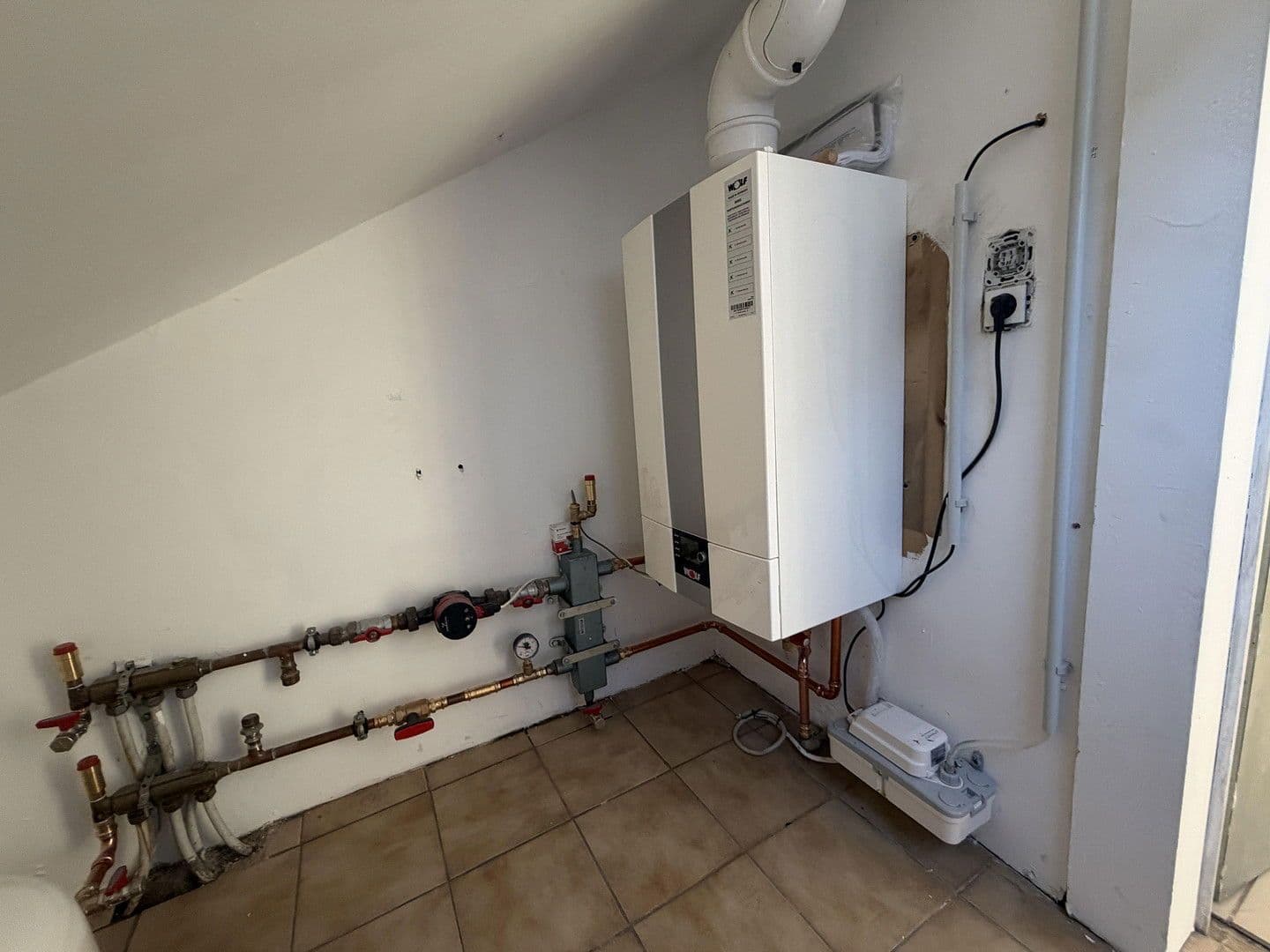 Prenájom bytu 4-izbový 119 m², Pirckheimerstraße, Nürnberg, Bavorsko Prenájom bytu 4-izbový 119 m², Pirckheimerstraße, Nürnberg, Bavorsko