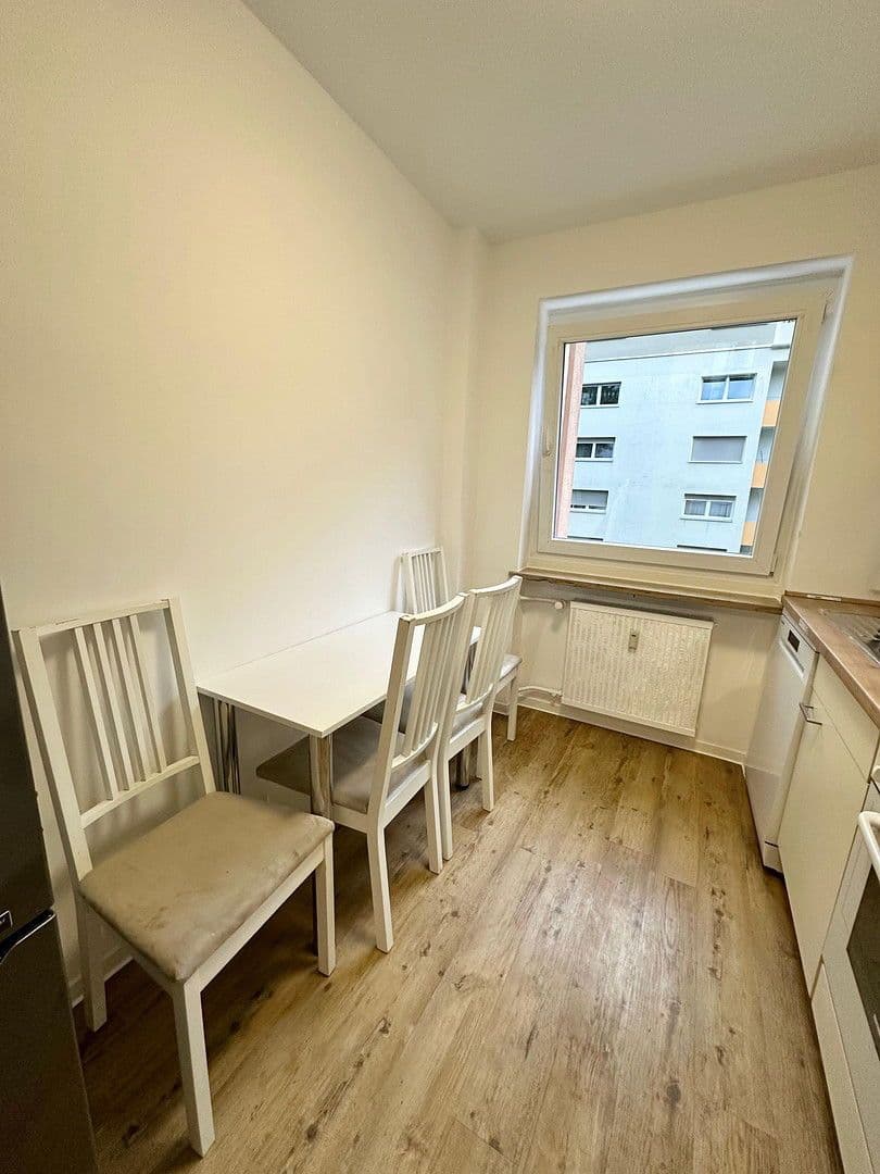 Prenájom bytu 110 m², Euler-Chelpin-Str, Augsburg, Bavorsko Prenájom bytu 110 m², Euler-Chelpin-Str, Augsburg, Bavorsko