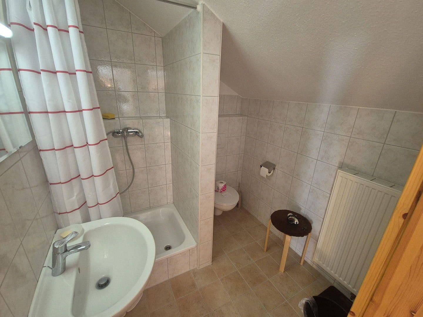 Prenájom bytu 2-izbový 60 m², Weiherstraße 18, Sulz am Neckar, Bádensko-Wurttembersko Prenájom bytu 2-izbový 60 m², Weiherstraße 18, Sulz am Neckar, Bádensko-Wurttembersko