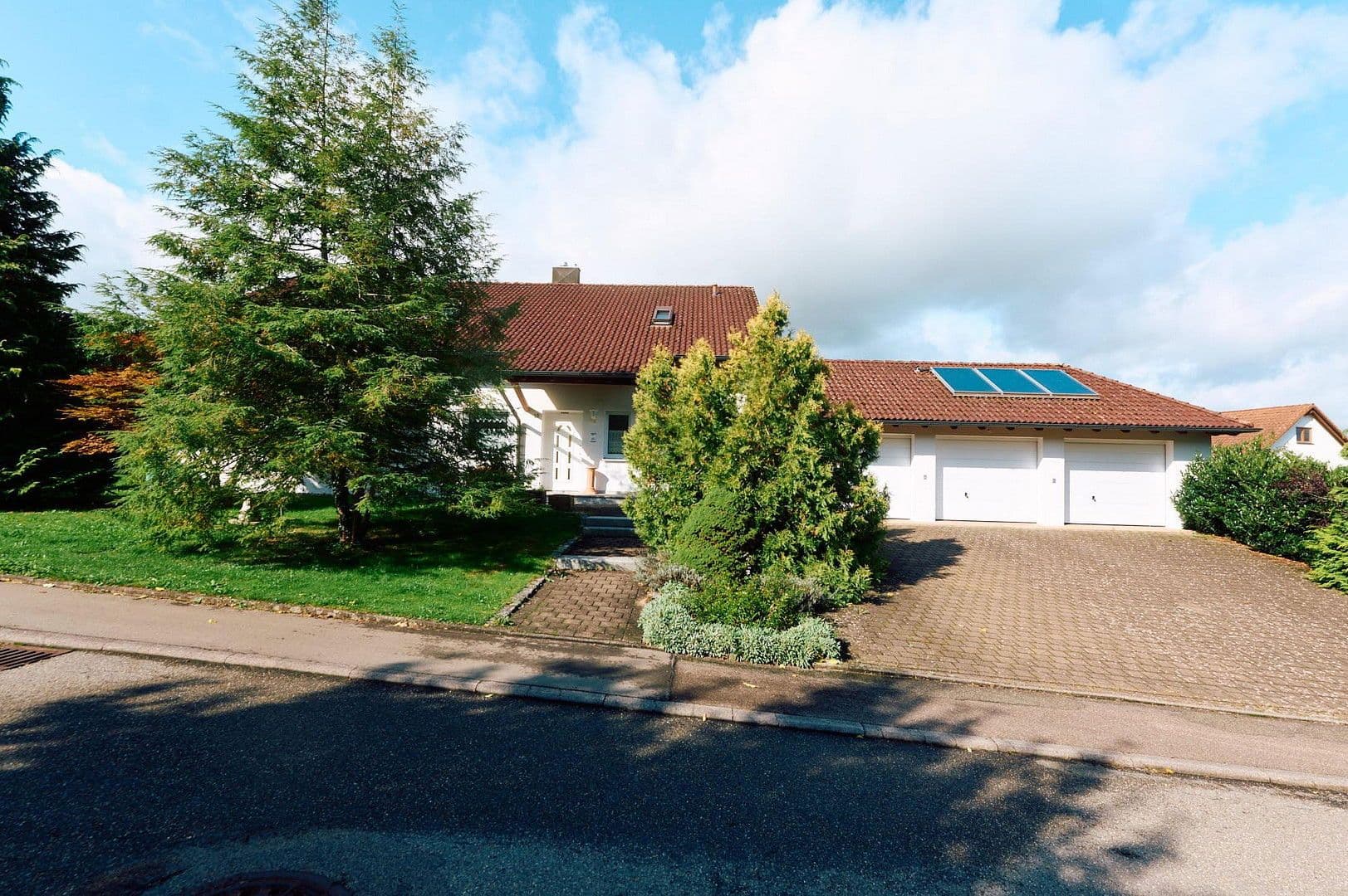 Prenájom bytu 2-izbový 60 m², Weiherstraße 18, Sulz am Neckar, Bádensko-Wurttembersko Prenájom bytu 2-izbový 60 m², Weiherstraße 18, Sulz am Neckar, Bádensko-Wurttembersko