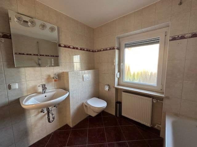 Prenájom bytu 3-izbový 95 m², Brunnthal, Bavorsko Prenájom bytu 3-izbový 95 m², Brunnthal, Bavorsko