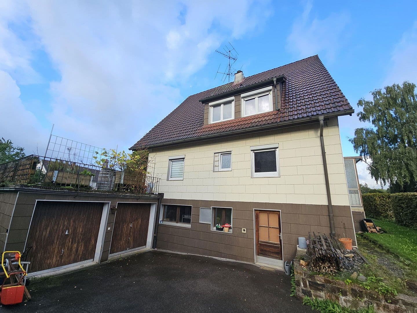 Predaj domu 200 m², pozemek 670 m², Villingen-Schwenningen, Bádensko-Wurttembersko Predaj domu 200 m², pozemek 670 m², Villingen-Schwenningen, Bádensko-Wurttembersko