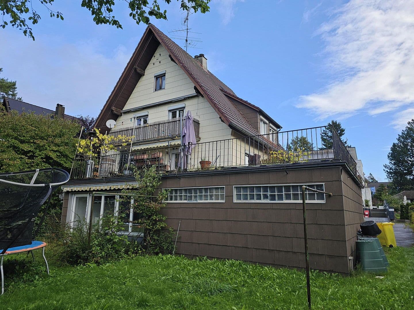 Predaj domu 200 m², pozemek 670 m², Villingen-Schwenningen, Bádensko-Wurttembersko Predaj domu 200 m², pozemek 670 m², Villingen-Schwenningen, Bádensko-Wurttembersko