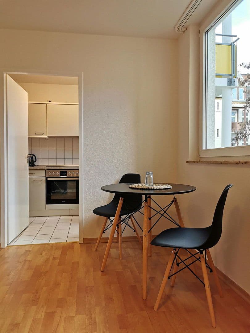 Prenájom bytu 1-izbový 42 m², Riebeckstr. 9, Leipzig, Sasko Prenájom bytu 1-izbový 42 m², Riebeckstr. 9, Leipzig, Sasko