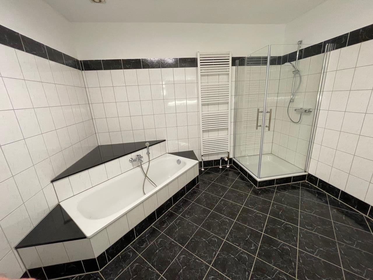 Prenájom bytu 3-izbový 98 m², Bremer Straße 2, Löningen, Dolné Sasko Prenájom bytu 3-izbový 98 m², Bremer Straße 2, Löningen, Dolné Sasko