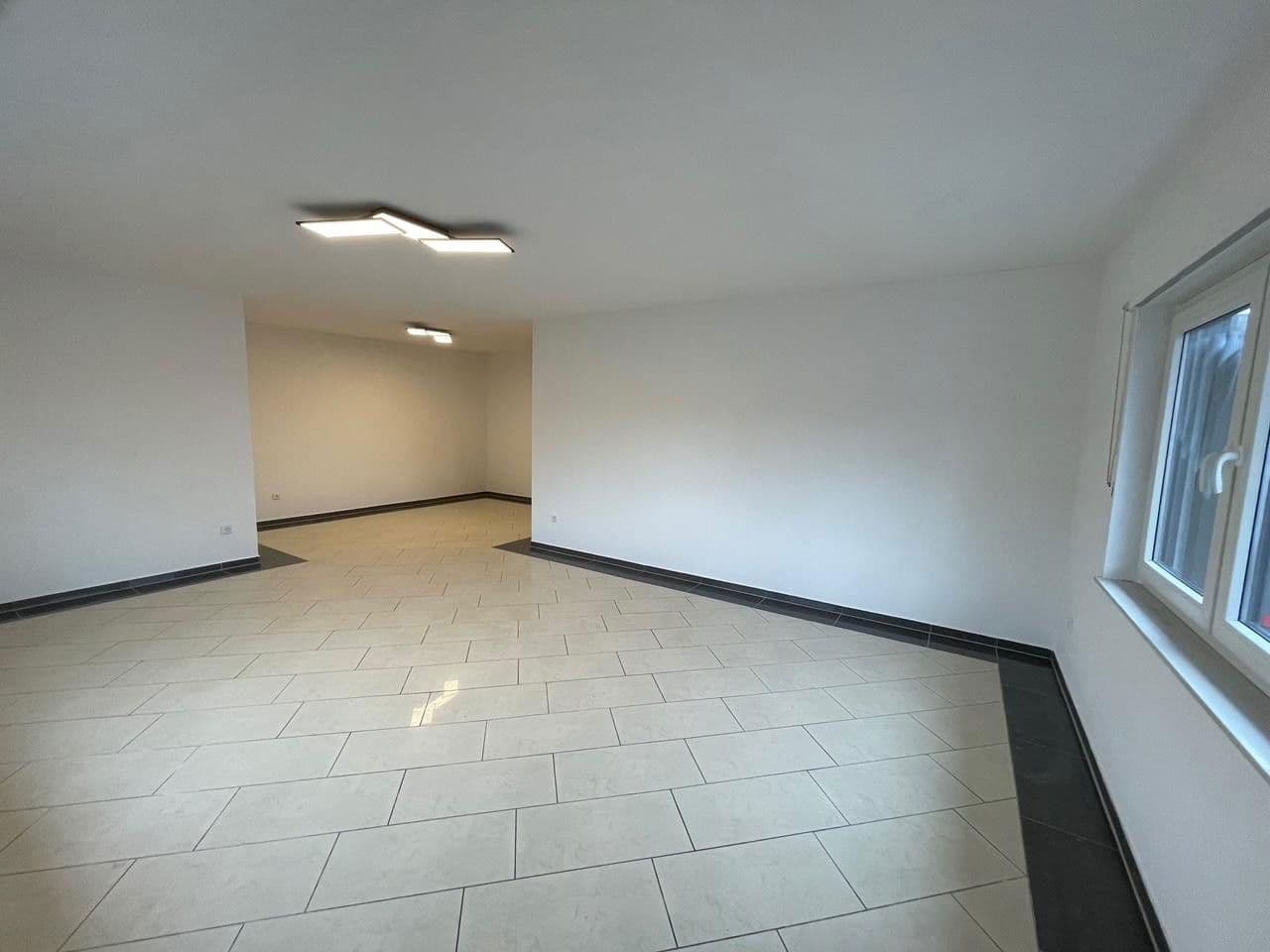 Prenájom bytu 3-izbový 98 m², Bremer Straße 2, Löningen, Dolné Sasko Prenájom bytu 3-izbový 98 m², Bremer Straße 2, Löningen, Dolné Sasko