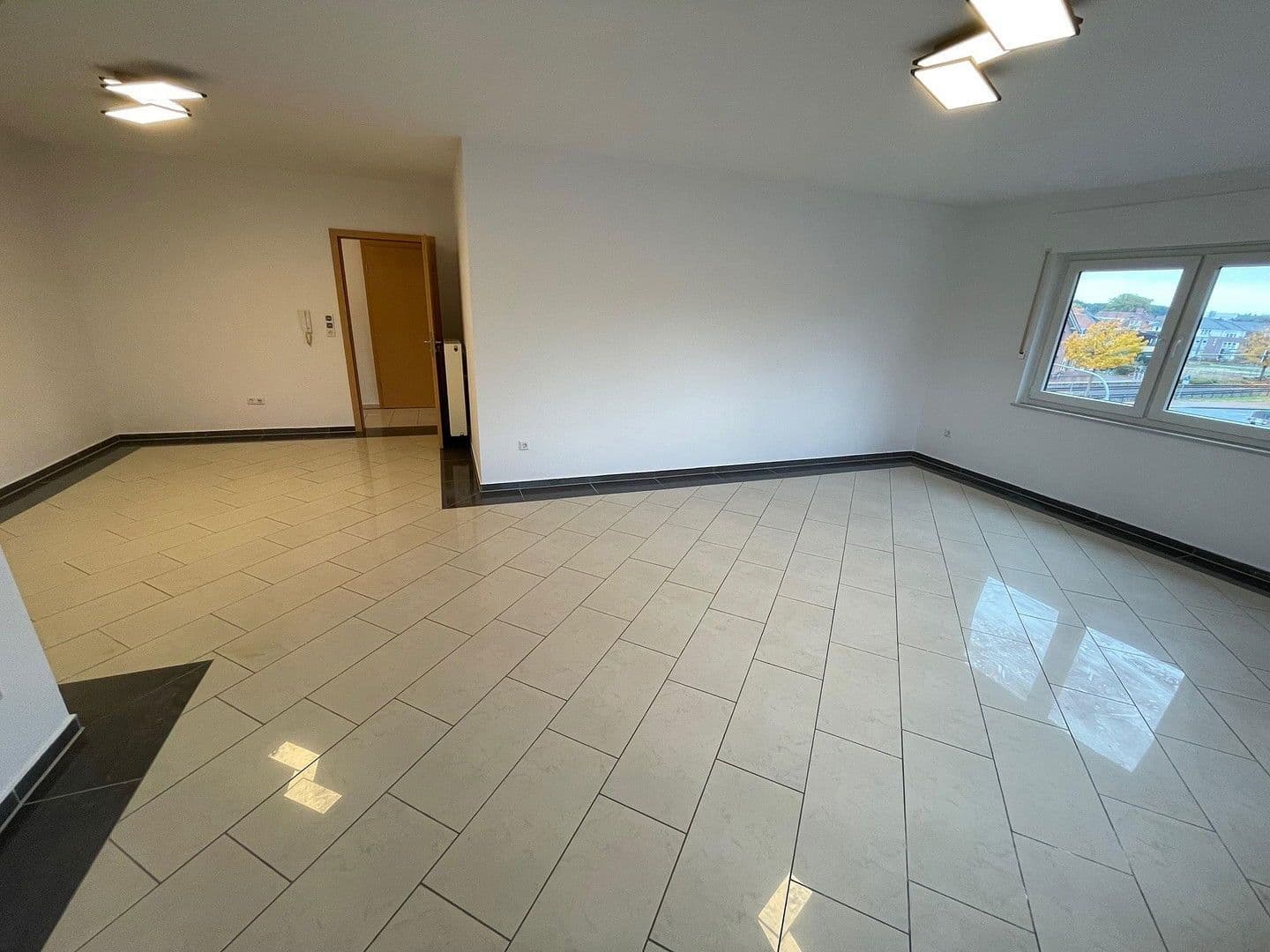 Prenájom bytu 3-izbový 98 m², Bremer Straße 2, Löningen, Dolné Sasko Prenájom bytu 3-izbový 98 m², Bremer Straße 2, Löningen, Dolné Sasko