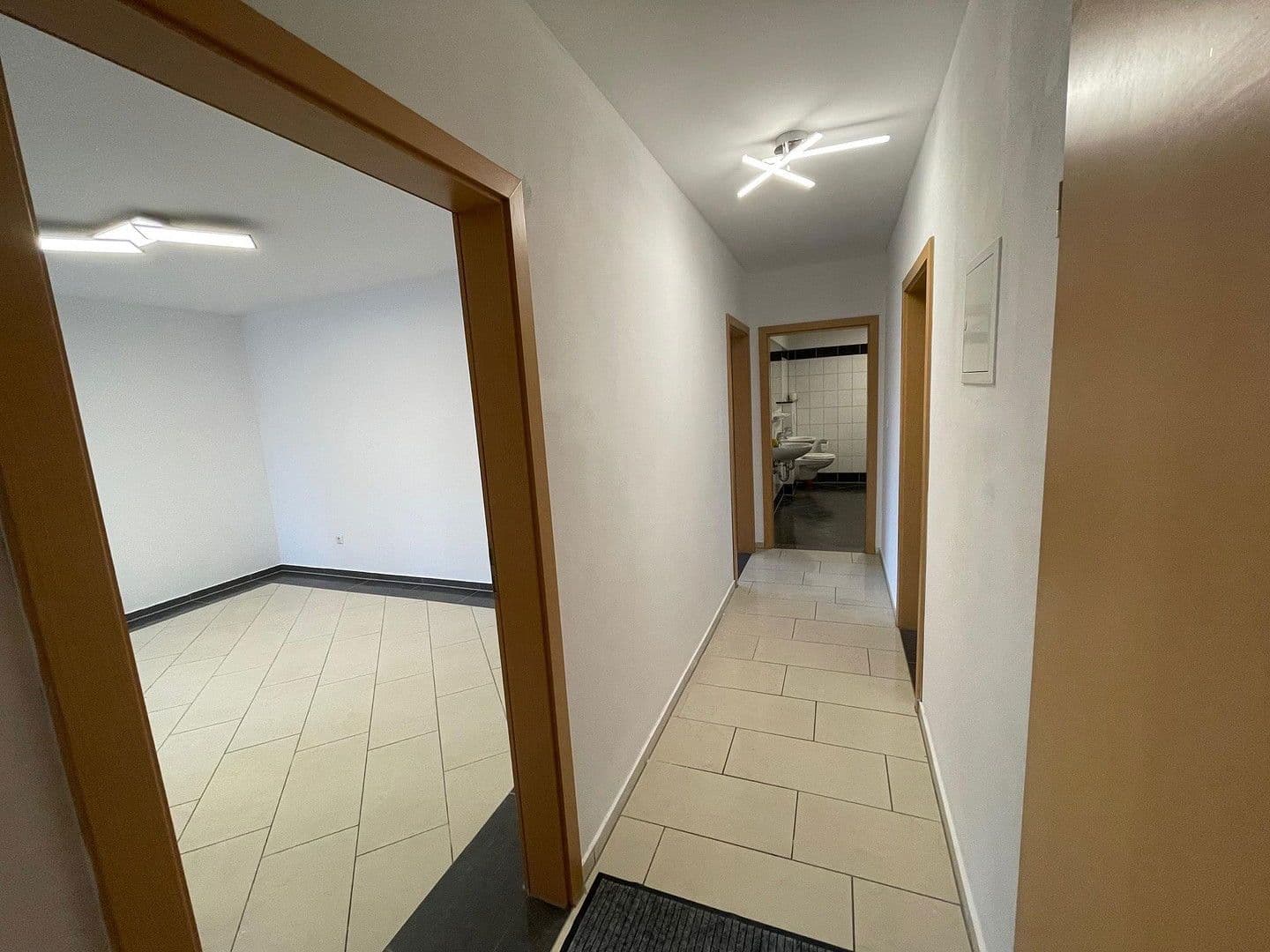 Prenájom bytu 3-izbový 98 m², Bremer Straße 2, Löningen, Dolné Sasko Prenájom bytu 3-izbový 98 m², Bremer Straße 2, Löningen, Dolné Sasko