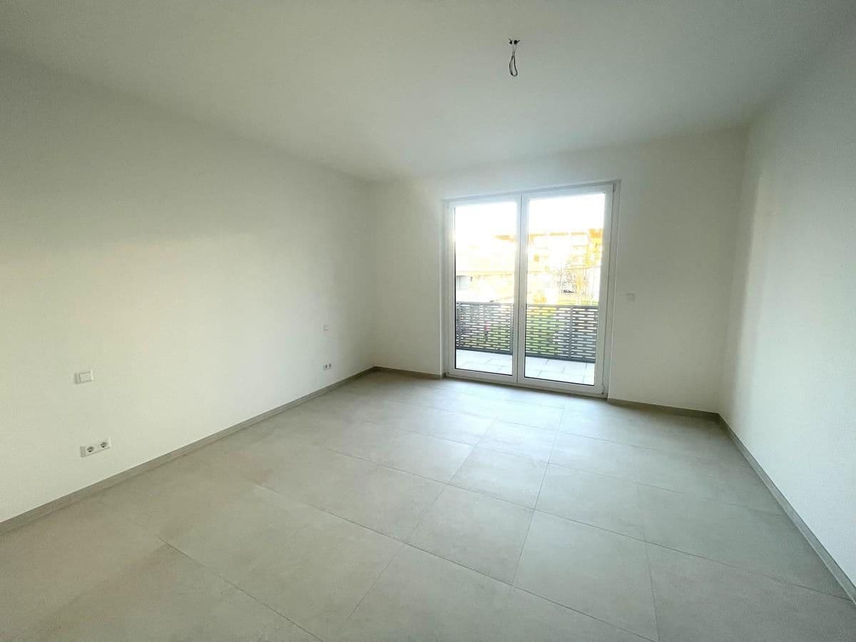 Prenájom bytu 2-izbový 87 m², Geranienstraße 21, Karlsruhe, Bádensko-Wurttembersko Prenájom bytu 2-izbový 87 m², Geranienstraße 21, Karlsruhe, Bádensko-Wurttembersko