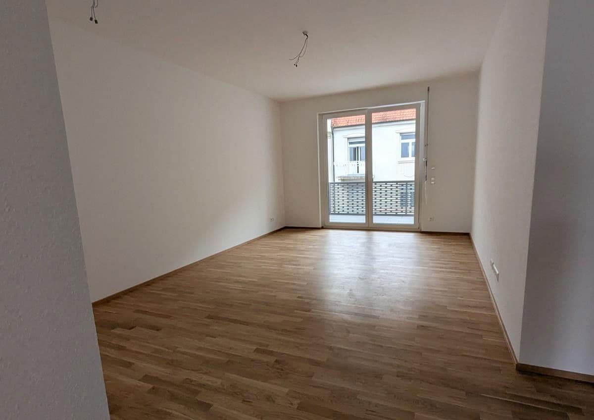 Prenájom bytu 2-izbový 87 m², Geranienstraße 21, Karlsruhe, Bádensko-Wurttembersko Prenájom bytu 2-izbový 87 m², Geranienstraße 21, Karlsruhe, Bádensko-Wurttembersko