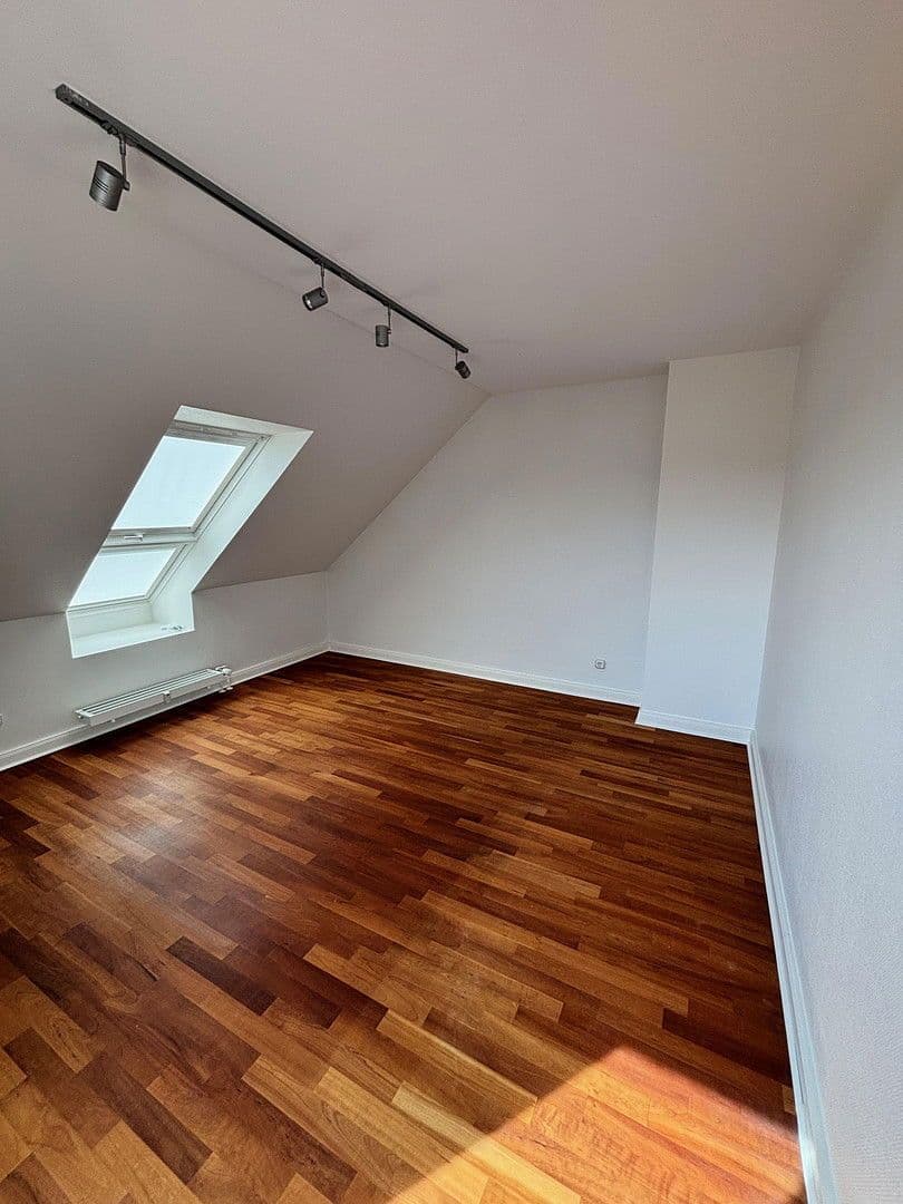 Predaj bytu 5-izbový 143 m², Essen, Severné Porýnie - Westfálsko Predaj bytu 5-izbový 143 m², Essen, Severné Porýnie - Westfálsko